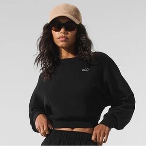Alo Cropped Accolade Crewneck NWT sz M